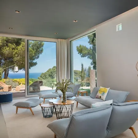 Costa Brava - By Emerald Villa *