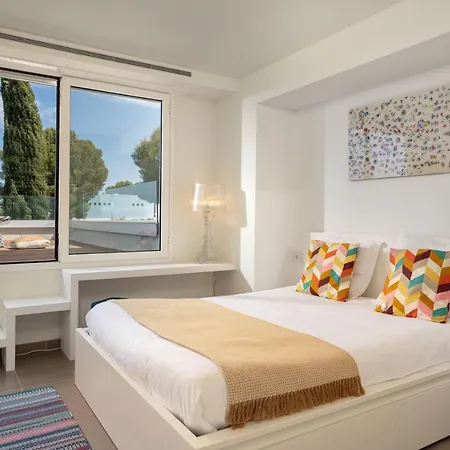 Costa Brava - By Emerald Villa *
